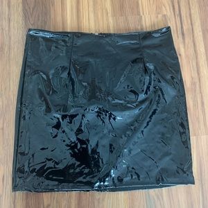 NWT Fashion Nova 1X Polyurethane skirt